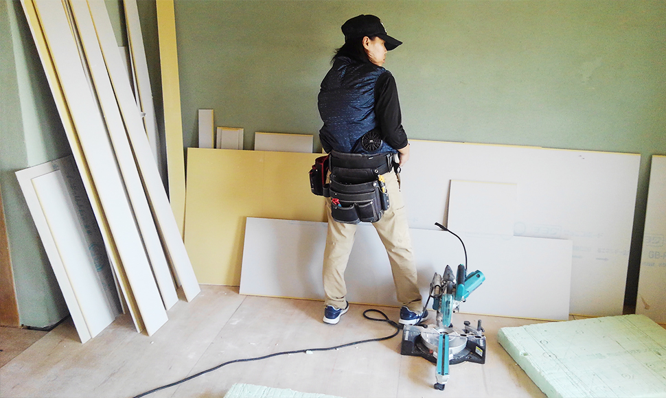 「おうちも家族もえがおに・・！」 「自分たちでも頼みたい会社に！」 そうなりたいと願い、 みなさまのもとへ”笑顔”で”元気”に